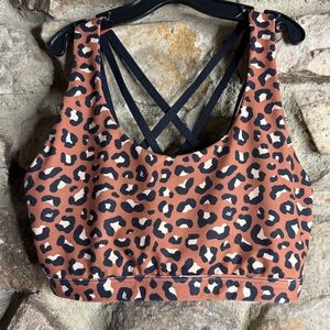 Fabletics sports bra cheetah print size small took padding out